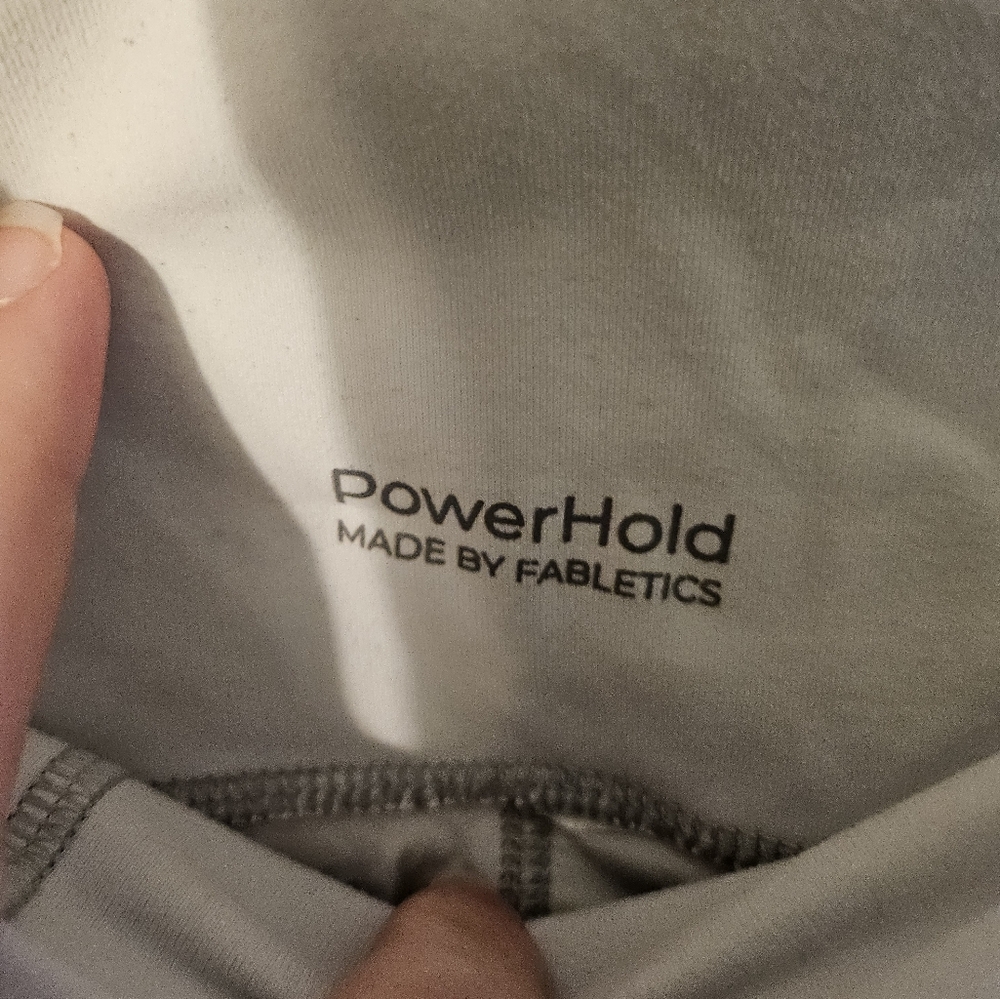 Power Hold Outfit - Picture 6 of 6